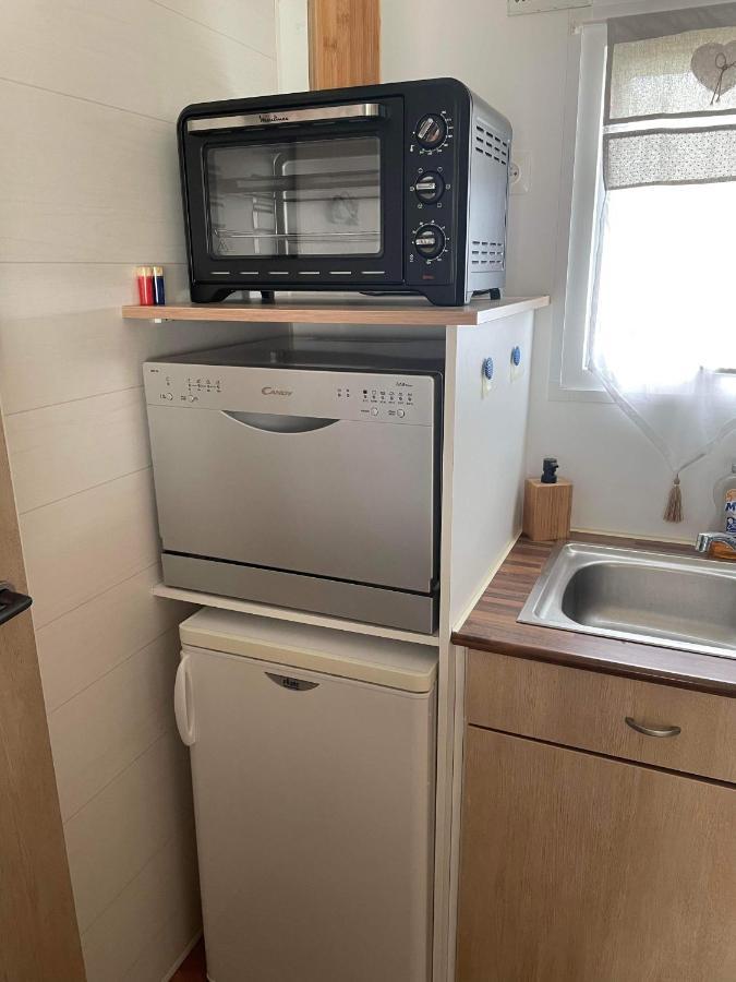 Mobil-Home 4/6 Personnes , Terrasse Couverte ,Piscine Chauffee . Biville-sur-Mer 외부 사진